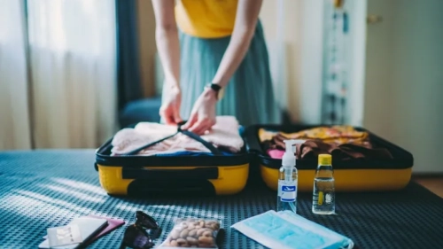 12 Things Doctors Always Do When They Travel To Avoid Getting Sick